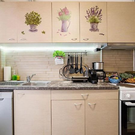 Athens Paradise Cozy 53 Sqm Apartament Near To Metro Dış mekan fotoğraf