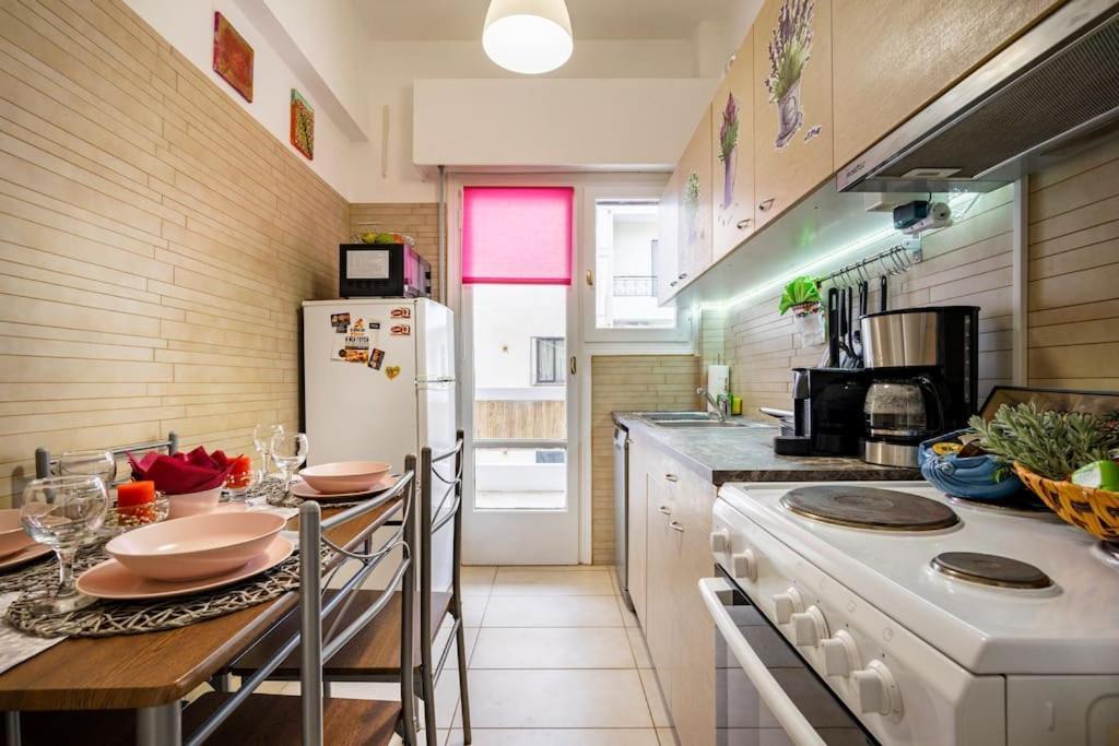 Athens Paradise Cozy 53 Sqm Apartament Near To Metro Dış mekan fotoğraf