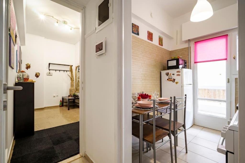 Athens Paradise Cozy 53 Sqm Apartament Near To Metro Dış mekan fotoğraf