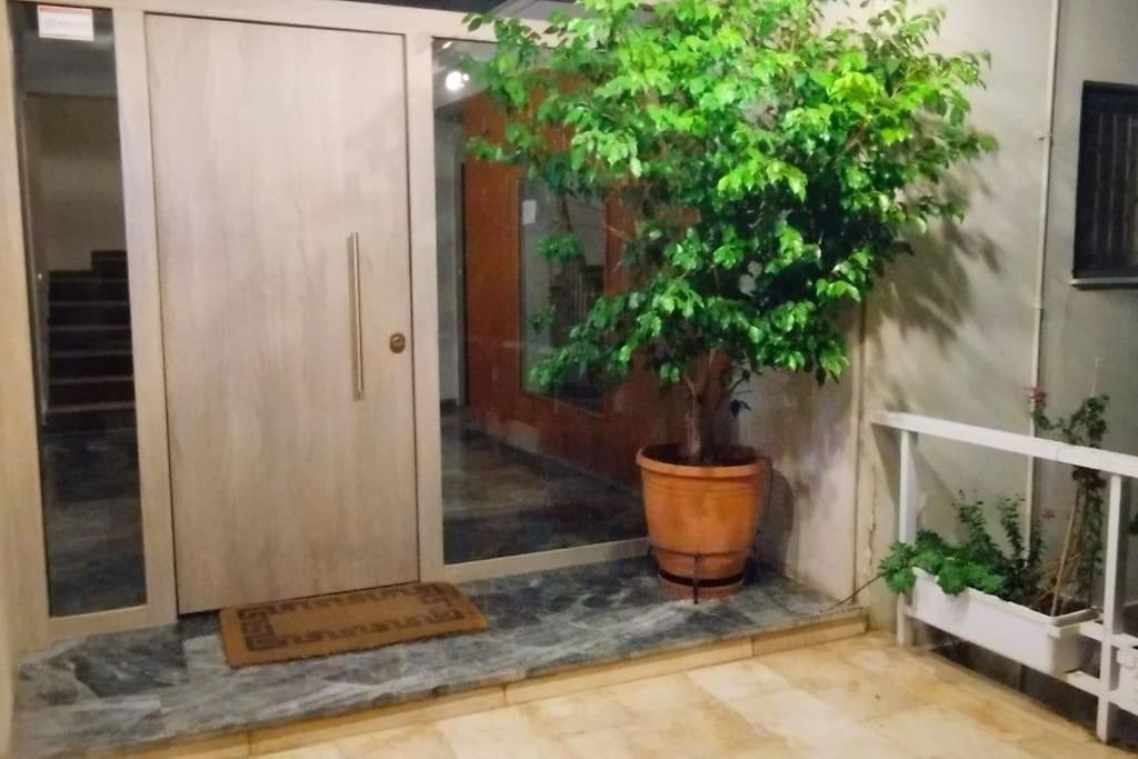 Athens Paradise Cozy 53 Sqm Apartament Near To Metro Dış mekan fotoğraf